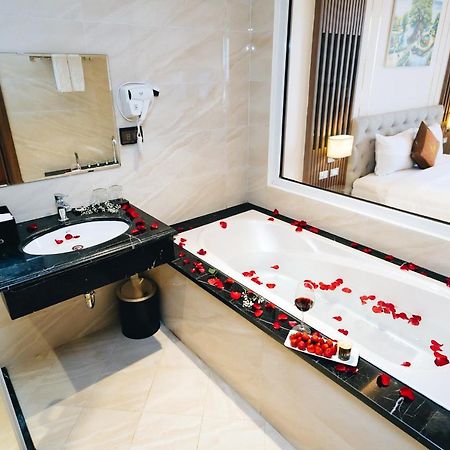 Manh Quan Luxury Hotel Vinh Yen Exterior foto